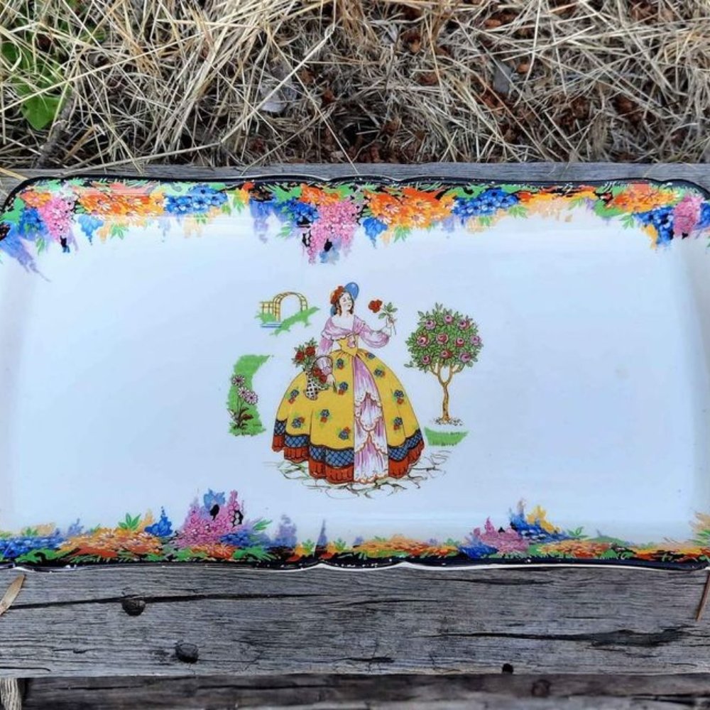 Hollinshead & Kirkham (H&K Tunstall) porcelain tray, 1930's England
